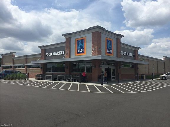 5th image of 4704 Lee Blvd