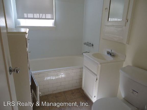 3rd image of 138 S Westmoreland Ave APT 408