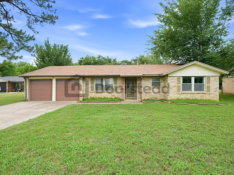 204 Jefflyn Ct — Photo 2