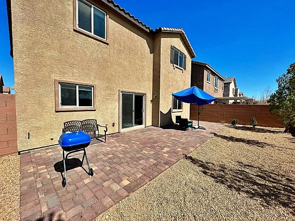 4 bed, $4,999 — Photo 2