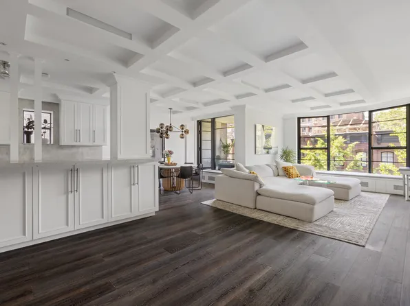 37 West 12th Street image 1 of 20