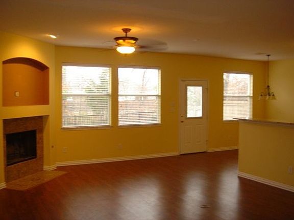 3rd image of 1764 Cliffrose Ln
