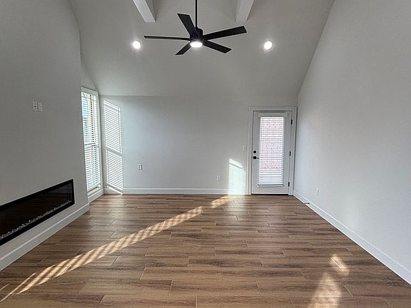 3rd image of 3204 SW Lovely Ln