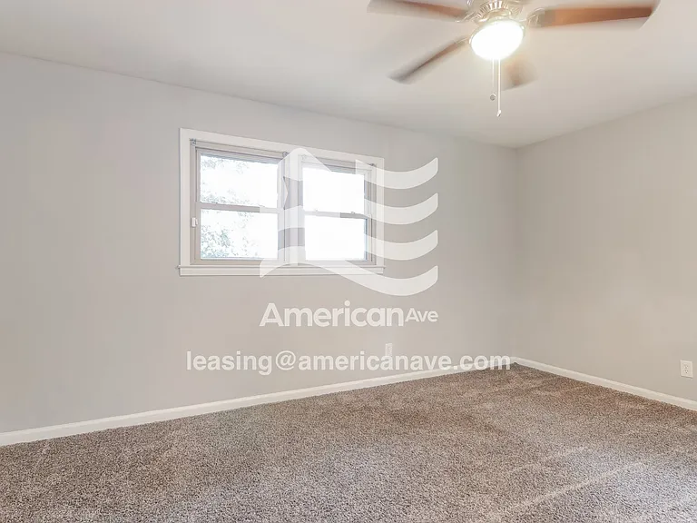 178903_009_main_bedroom_14257350.jpg