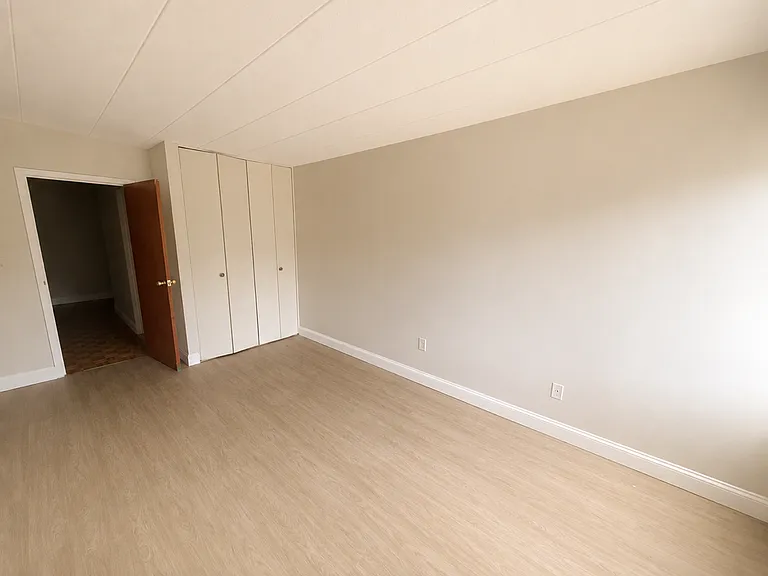 Blackstone Apartments — Photo 23