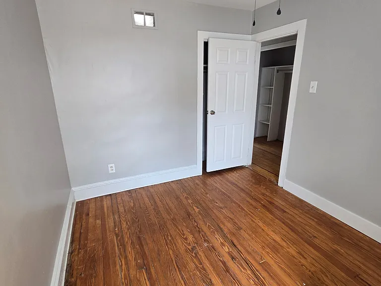 1364 Ruan St — Photo 3
