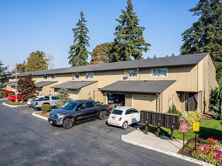Northridge Condominiums — Photo 18