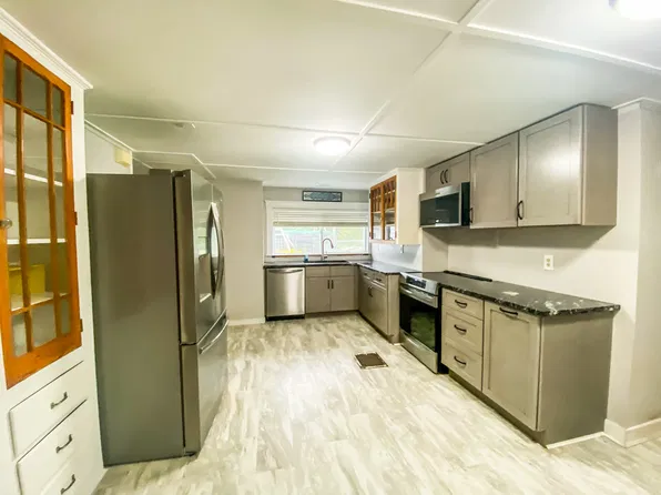 3028 N Belfast Ave, Augusta, ME 04330