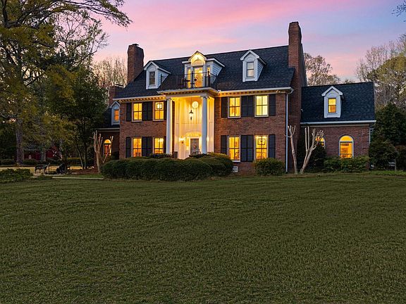 2nd image of 208 Holland Rd