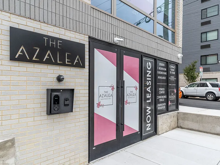 The Azalea — Photo 15