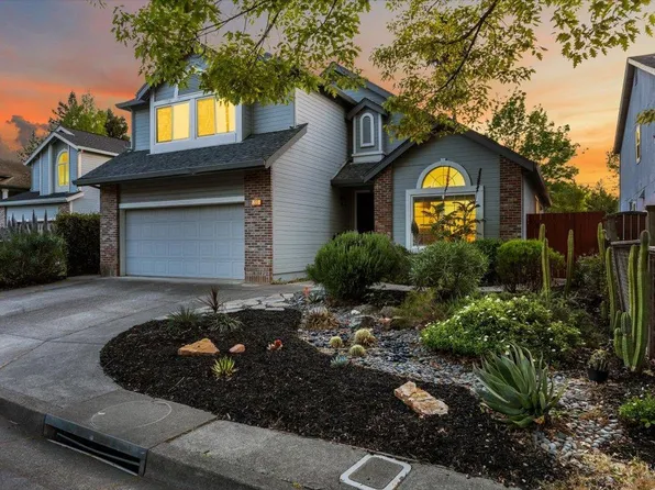 223 Wikiup Meadows Drive, Santa Rosa, CA 95403
