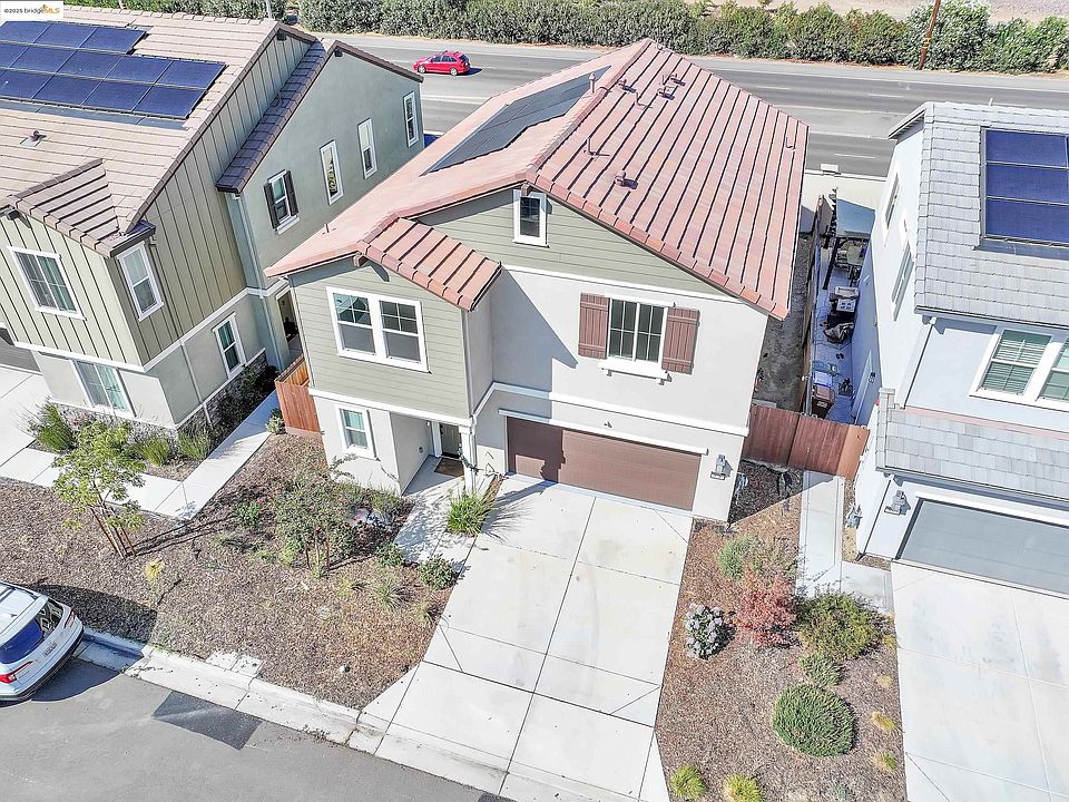 1st image of 876 Diamante Way