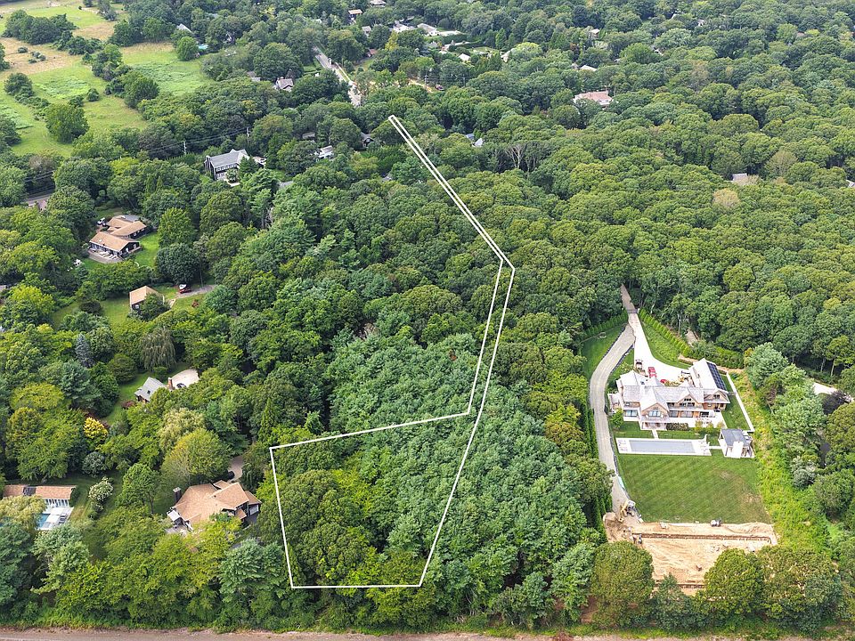 1st image of 134 Accabonac Rd