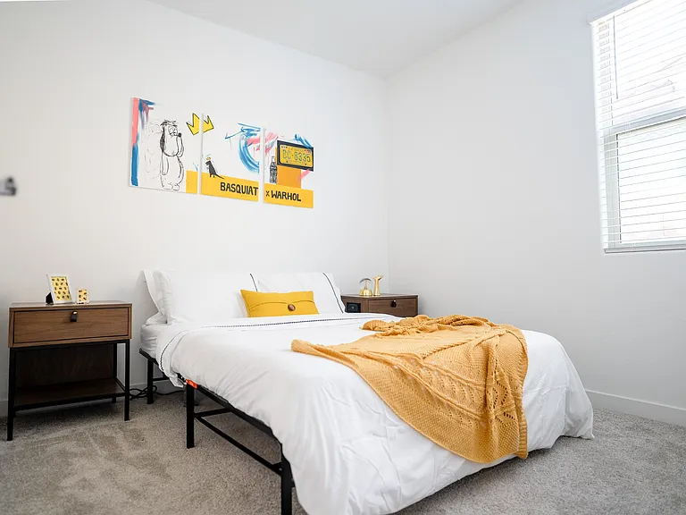 9511 W Roma Ave — Photo 9