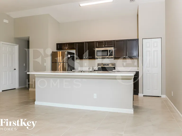 1426 SW Oriole Ln — Photo 6