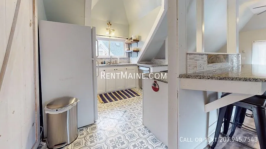 1 bed, 700 sqft, $1,750 — Photo 2