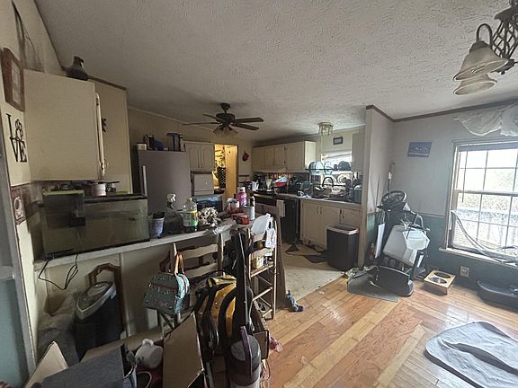 5th image of 471 Goose Creek Rd