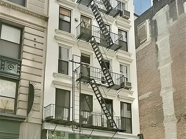 138 Fulton St APT 4A, New York, NY 10038