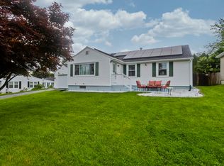 83 Chalmers St, Springfield, MA 01118