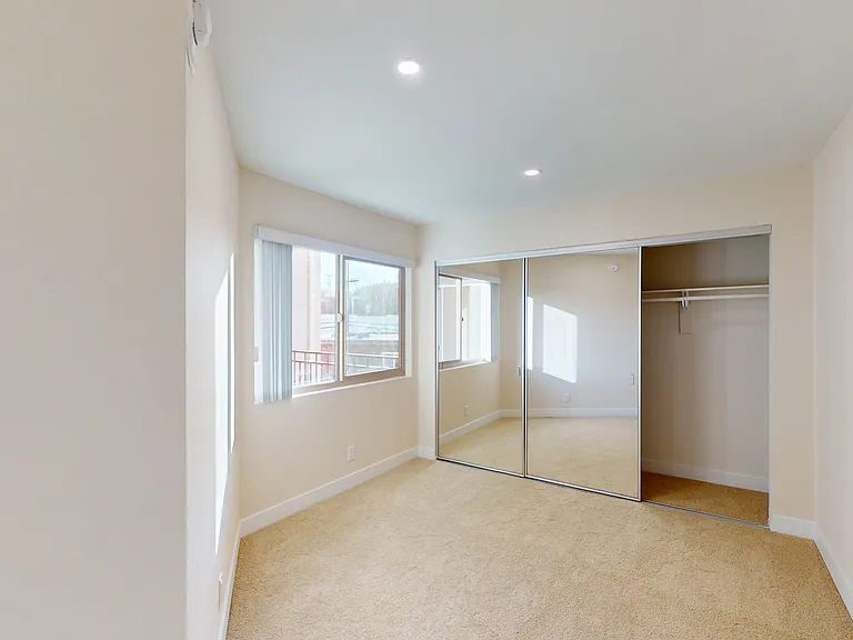 The Willows Apartments — Photo 4