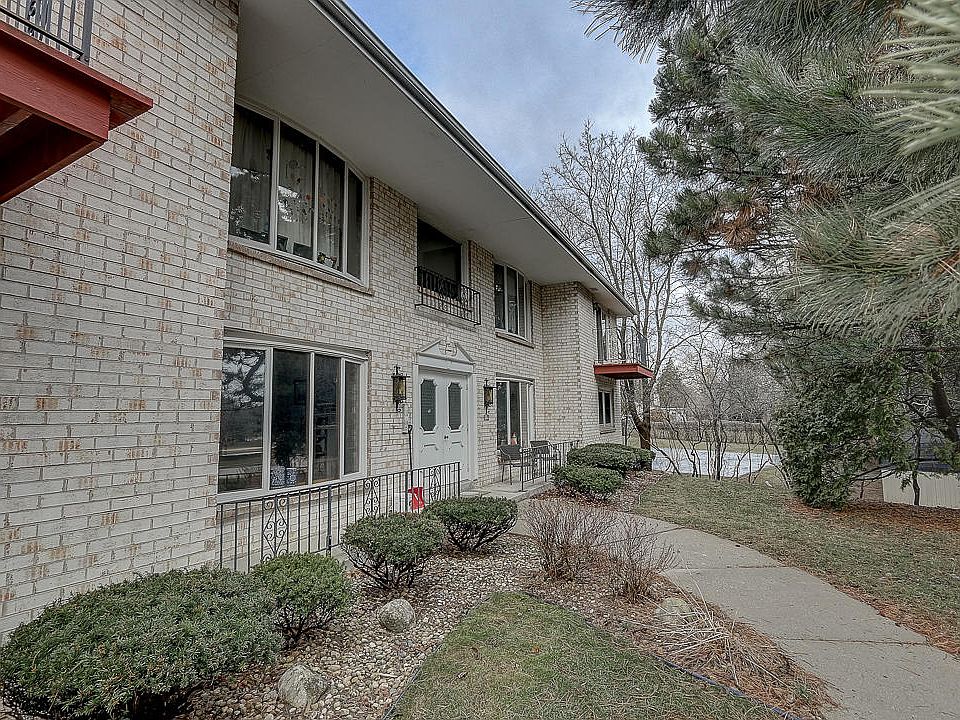 1st image of 6871 N Green Bay Ave Unit 1