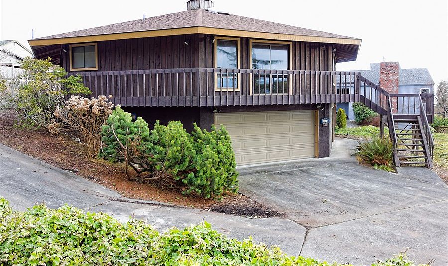2nd image of 1823 Fircrest Ave