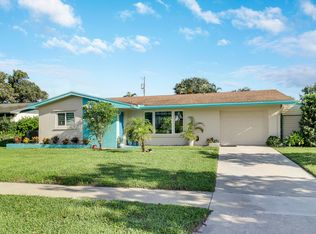 60 Camelia Cir, Tequesta, FL 33469