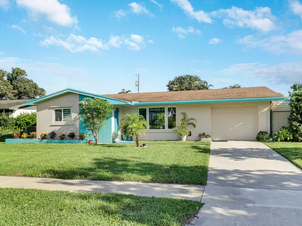 60 Camelia Circle, Tequesta, FL 33469