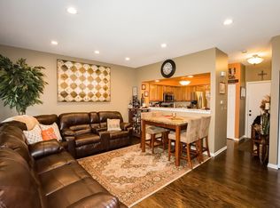4 Donald Ct, Elmhurst, IL 60126