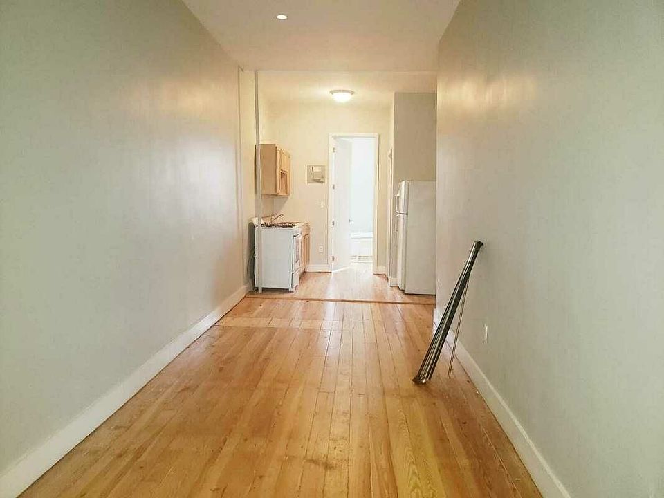 1st image of 249 Montrose Ave #4L