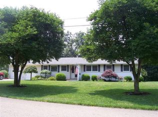 390 Lynwood Ln, Lancaster, OH 43130