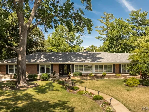 425 Gabriel Dr, Saint Louis, MO 63122