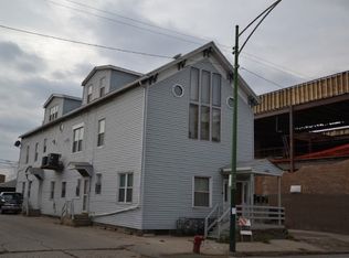 2458 N Clybourn Ave APT 01R, Chicago, IL 60614
