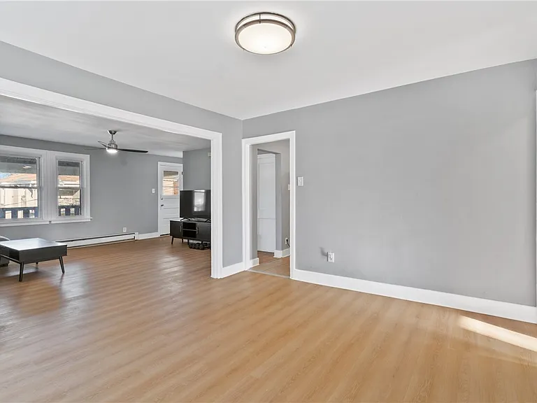 1508 Rockland Ave #2 — Photo 2
