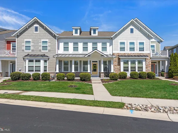 11 Bennett Point Ln, Ocean View, DE 19970