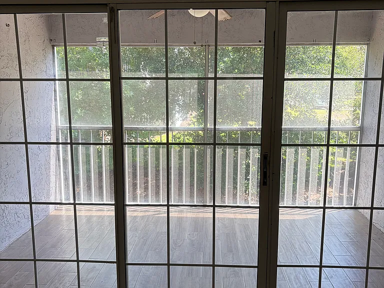 4210 Clubside Dr — Photo 13