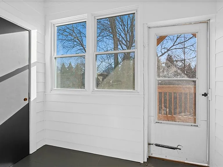 567 Winton Ter NE #D — Photo 12