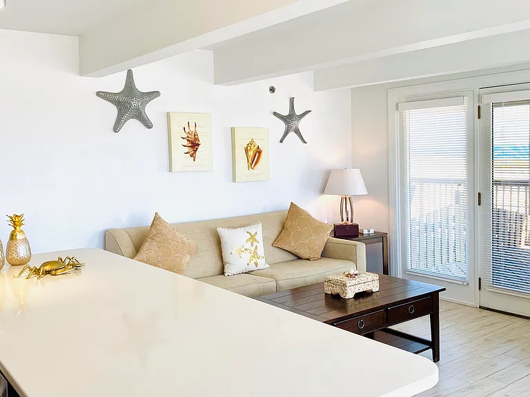 1926 Ocean Ave #14 — Photo 3