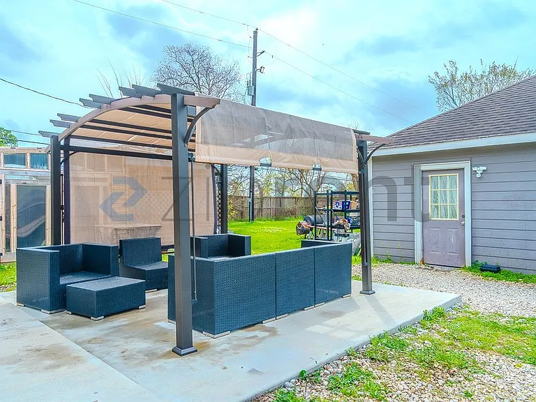 7934 Round Rock Dr — Photo 21