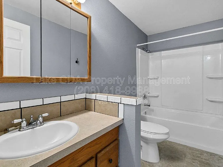 1423 E Lunceford Ln #2 — Photo 13