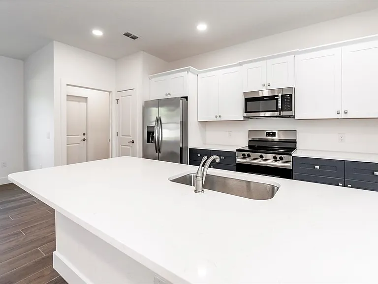 1709 Holly Rd — Photo 25