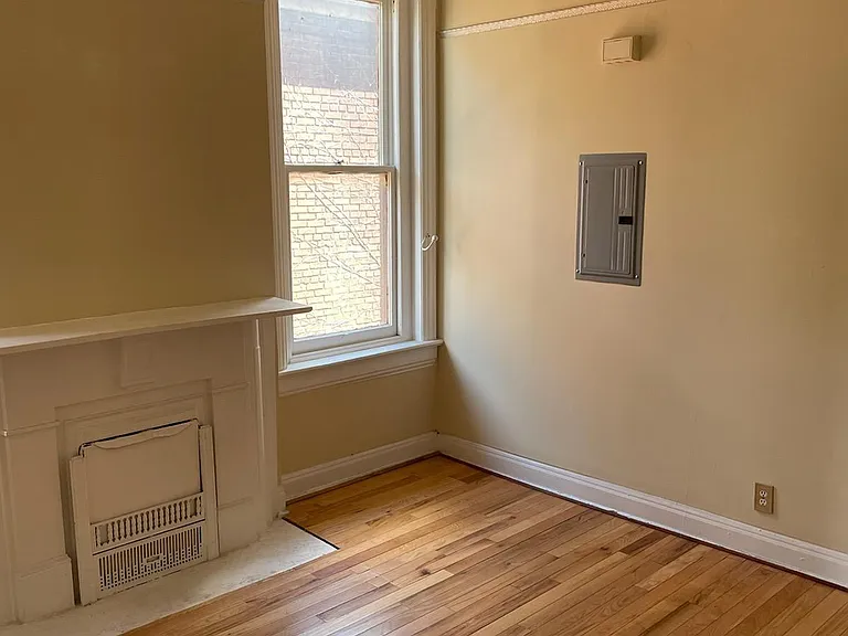 545 W Saint Catherine St #2 — Photo 6