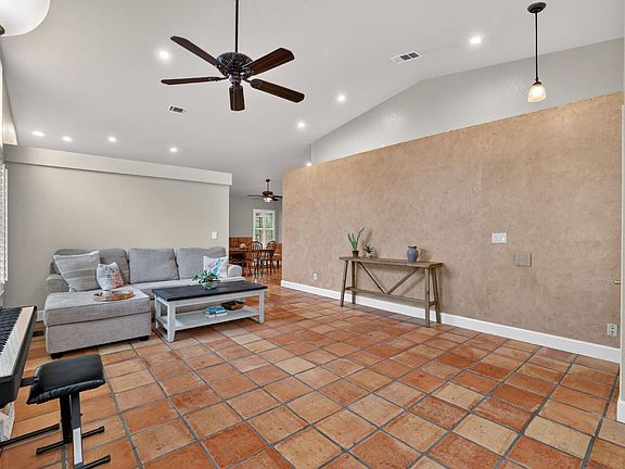 4th image of 1610 W H Street