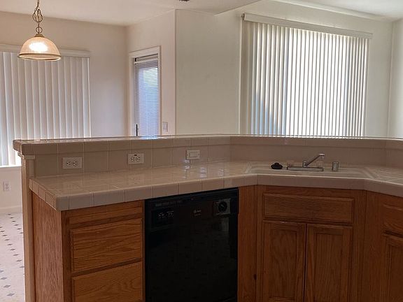 4th image of 8884 Monterey Oaks Dr