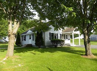 41 Thomas St, Madison, ME 04950