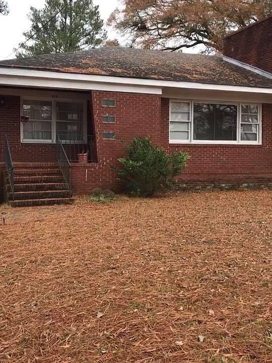 1st image of 217 W 10th St