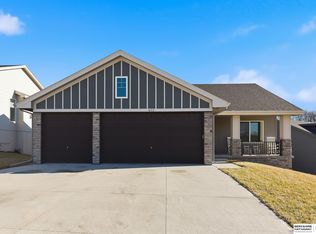 452 Eastwood Dr, Louisville, NE 68037