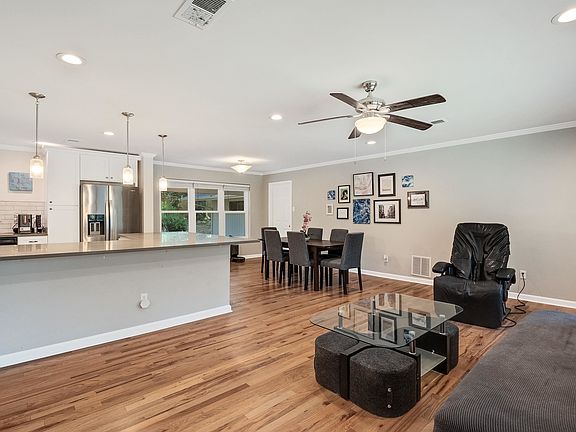 5th image of 1428 Estate Dr