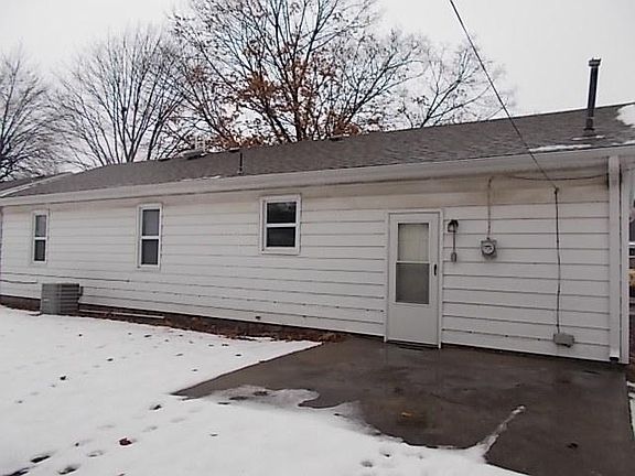 3rd image of 522 N Seargent Ave