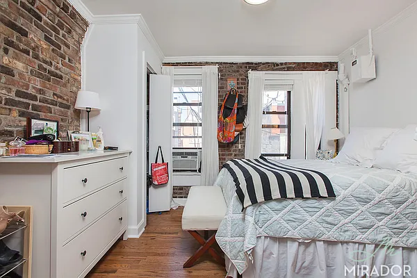 Rented by Mirador Real Estate | media 5